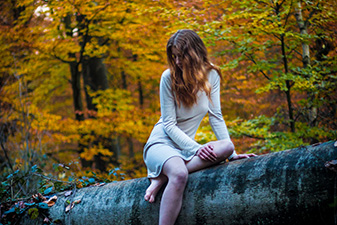 La Demoiselle et la Forêt - Photo Shoot par Yacine B. | Modèle : Céline