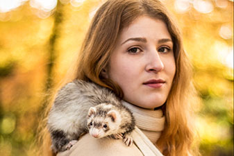 La Demoiselle et le Furet - Série de portraits par Yacine B.